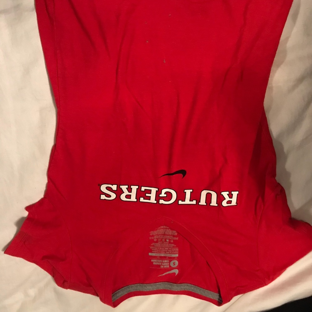rutgers t-shirt